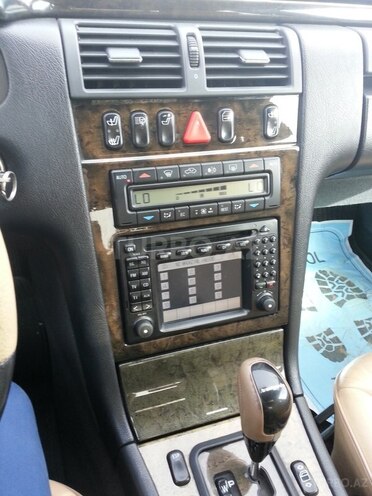 Mercedes E 240 2001, 264,000 km - 2.6 л - Bakı