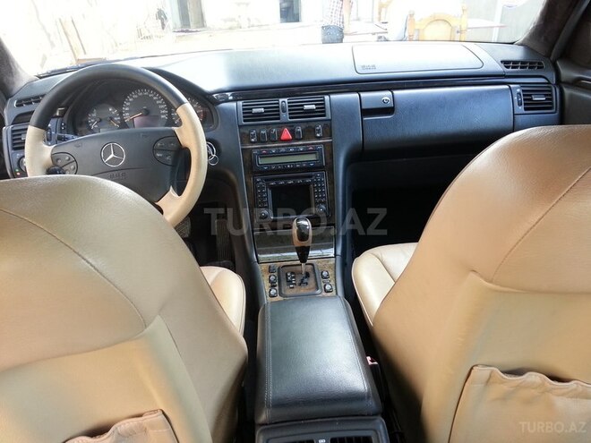 Mercedes E 240 2001, 264,000 km - 2.6 л - Bakı