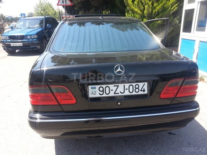 Mercedes E 240 2001, 264,000 km - 2.6 л - Bakı
