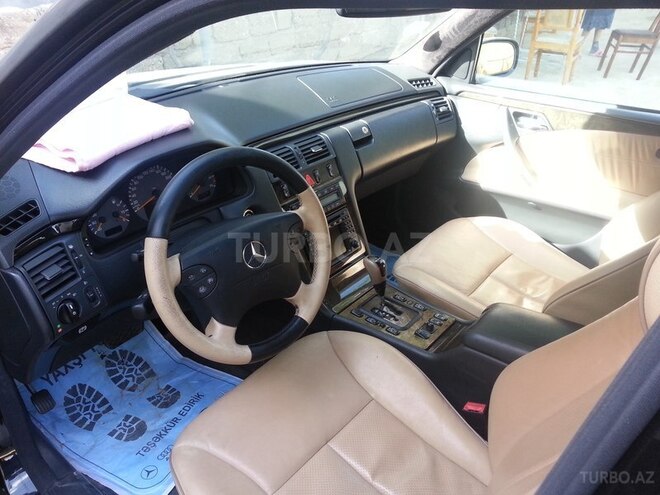Mercedes E 240 2001, 264,000 km - 2.6 л - Bakı