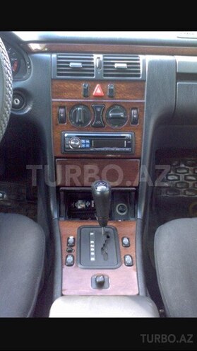 Mercedes E 220 1996, 389,067 km - 2.2 l - Bakı