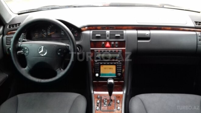 Mercedes E 220 2001, 228,000 km - 2.2 l - Bakı