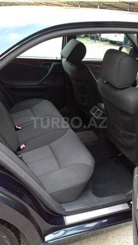 Mercedes E 220 2001, 228,000 km - 2.2 l - Bakı