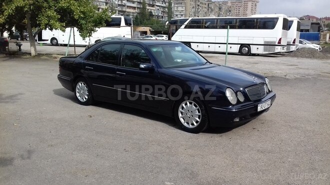 Mercedes E 220 2001, 228,000 km - 2.2 l - Bakı