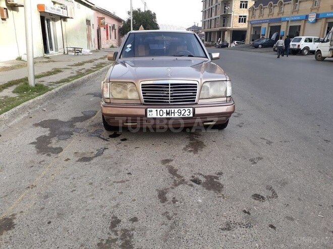Mercedes E 280 1993, 378,000 km - 2.8 l - Bakı