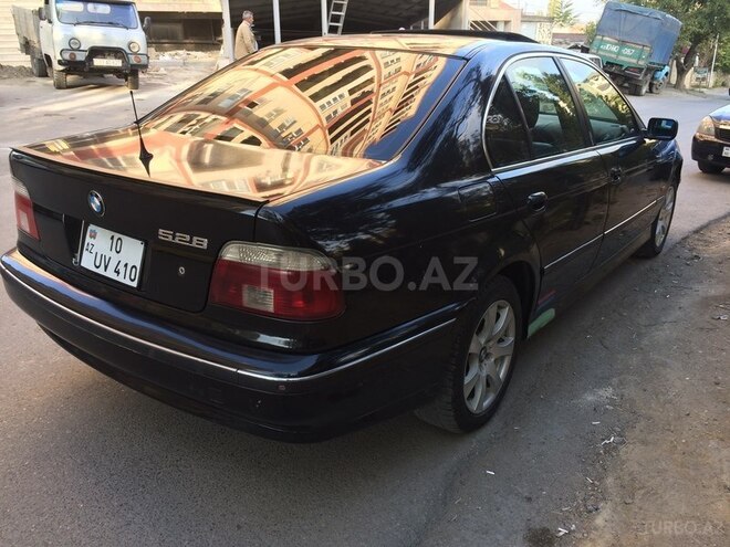 BMW 528 1999, 255,000 km - 2.8 l - Bakı