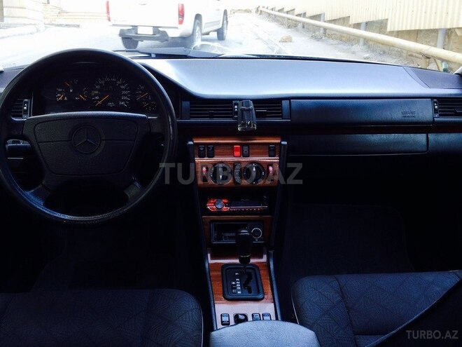 Mercedes E 220 1994, 309,450 km - 2.2 l - Bakı