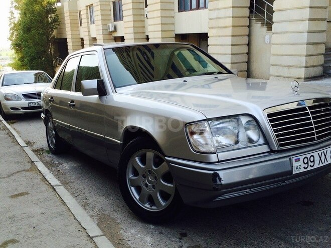 Mercedes E 220 1994, 309,450 km - 2.2 l - Bakı