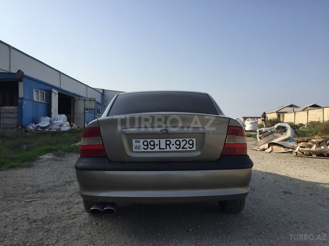 Opel Vectra 1996, 218,000 km - 1.8 л - Bakı