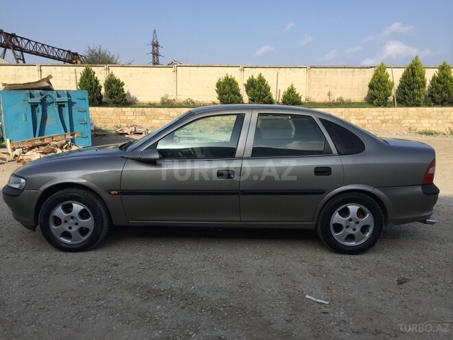 Opel Vectra 1996, 218,000 km - 1.8 л - Bakı