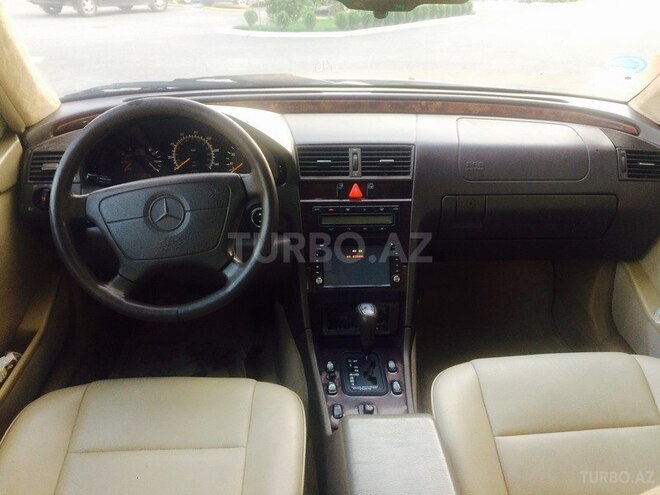 Mercedes C 230 1997, 246,000 km - 2.3 l - Bakı