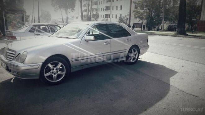 Mercedes E 230 1996, 281,000 km - 2.3 l - Bakı