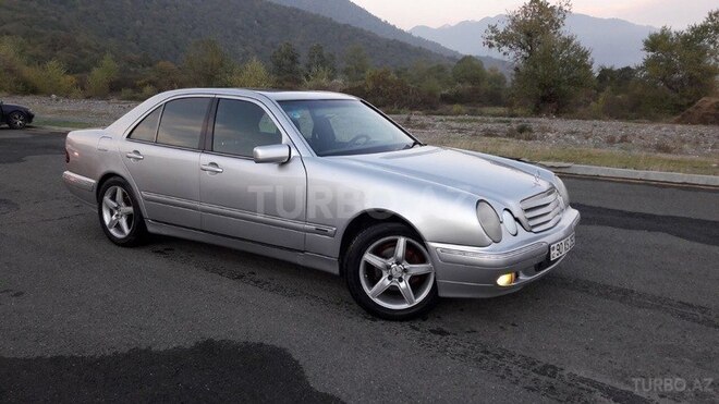 Mercedes E 230 1996, 281,000 km - 2.3 l - Bakı