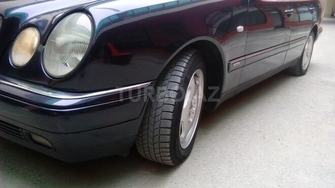Mercedes E 240 1998, 340,000 km - 2.4 л - Bakı