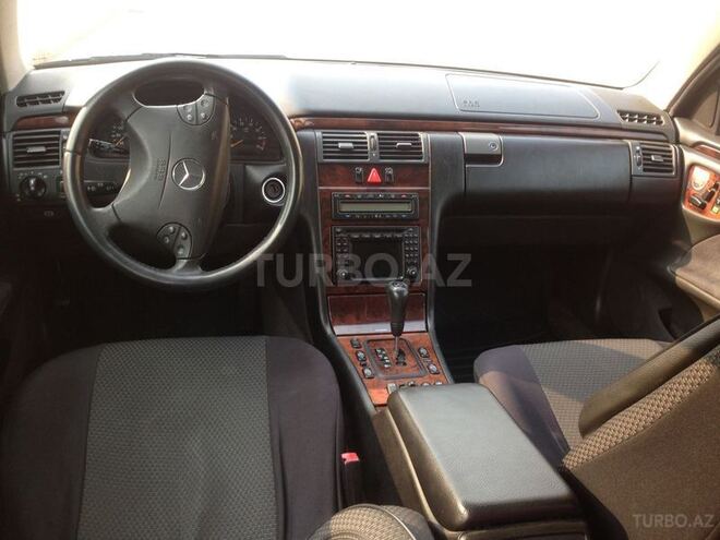 Mercedes E 240 2000, 100,000 km - 2.4 л - Bakı