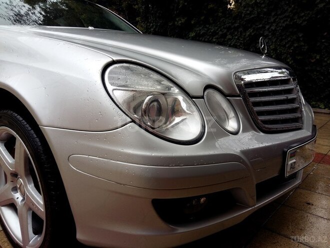 Mercedes E 220 2004, 261,000 km - 2.2 l - Bakı