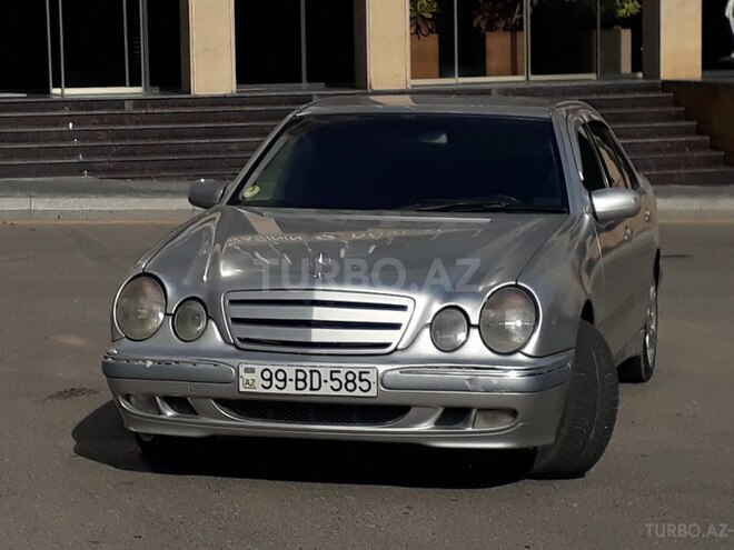 Mercedes E 220 2000, 324,503 km - 2.2 l - Bakı
