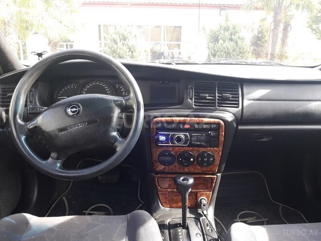 Opel Vectra 1997, 244,000 km - 2.0 l - Astara