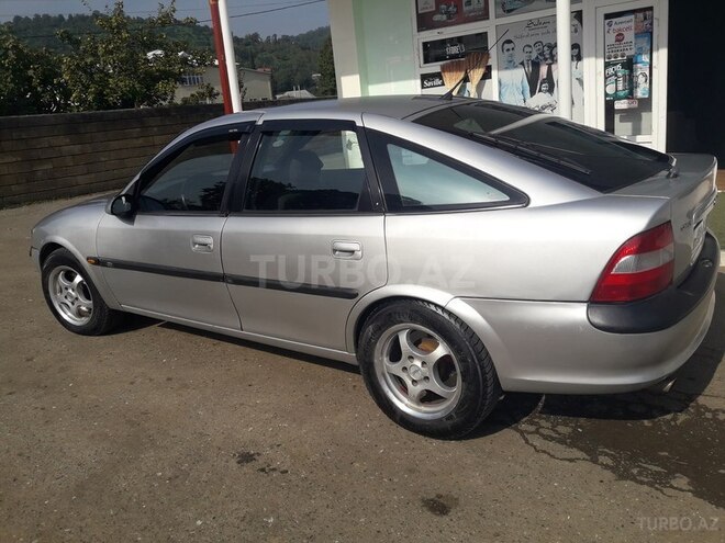 Opel Vectra 1997, 244,000 km - 2.0 l - Astara