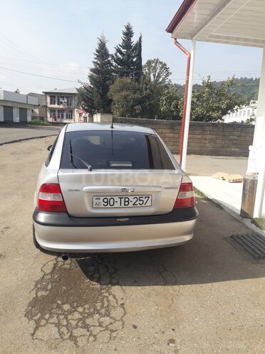 Opel Vectra 1997, 244,000 km - 2.0 l - Astara