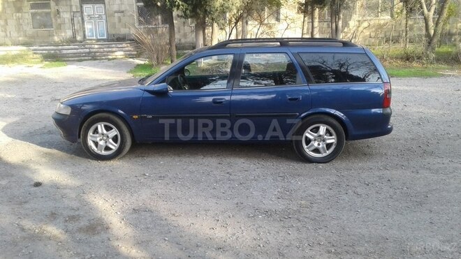 Opel Vectra 1997, 215,000 km - 1.8 л - Sumqayıt