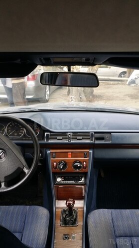 Mercedes E 200 1990, 242,000 km - 2.0 л - Bakı