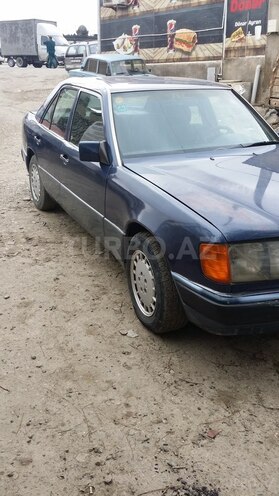 Mercedes E 200 1990, 242,000 km - 2.0 л - Bakı