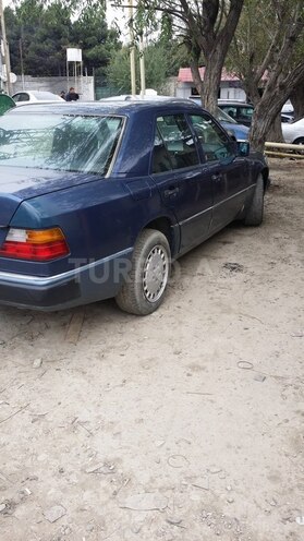 Mercedes E 200 1990, 242,000 km - 2.0 л - Bakı