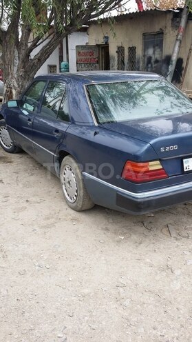 Mercedes E 200 1990, 242,000 km - 2.0 л - Bakı