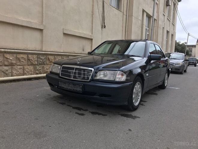 Mercedes C 240 1998, 287,000 km - 2.4 l - Bakı