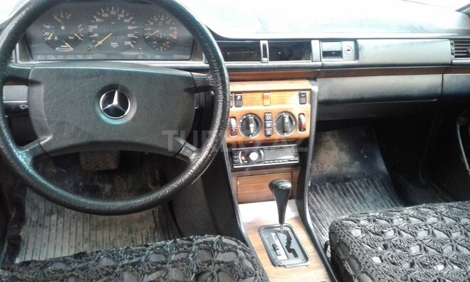 Mercedes E 200 1991, 498,000 km - 2.0 l - Bakı