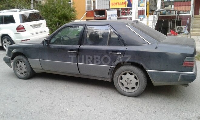 Mercedes E 200 1991, 498,000 km - 2.0 l - Bakı