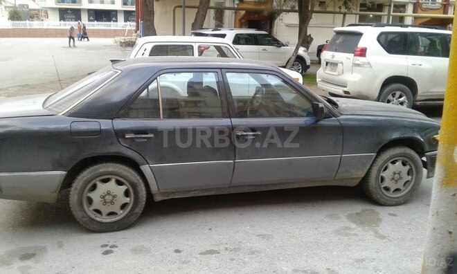 Mercedes E 200 1991, 498,000 km - 2.0 l - Bakı