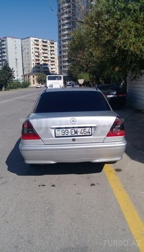 Mercedes C 220 2000, 345,600 km - 2.2 л - Bakı