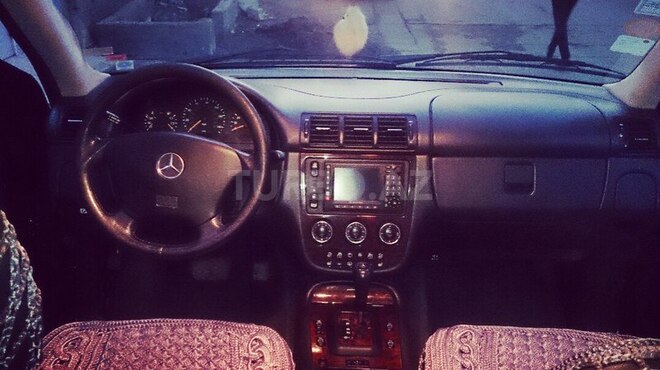 Mercedes ML 320 2002, 142,200 km - 3.2 l - Sabirabad