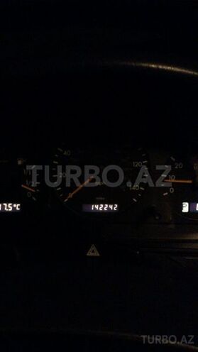 Mercedes ML 320 2002, 142,200 km - 3.2 l - Sabirabad