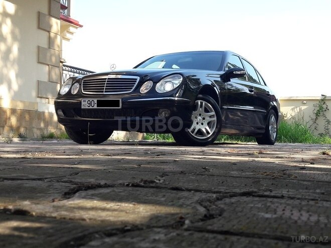 Mercedes E 270 2003, 302,200 km - 2.7 l - Bakı