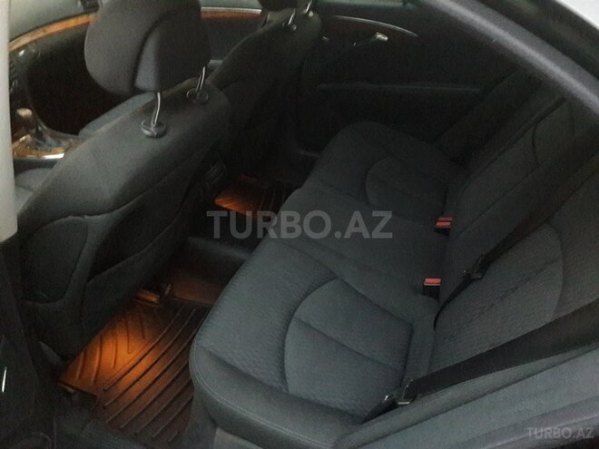 Mercedes E 270 2003, 302,200 km - 2.7 l - Bakı