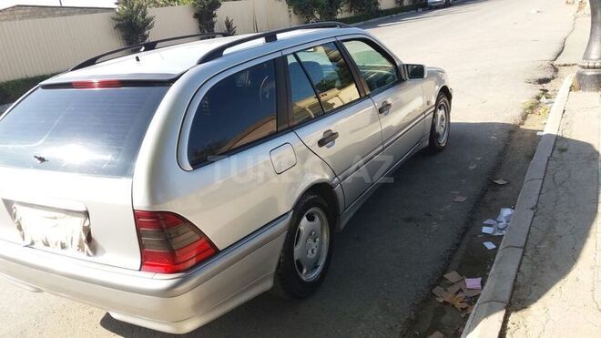 Mercedes C 220 2000, 500,000 km - 2.2 l - Yevlax