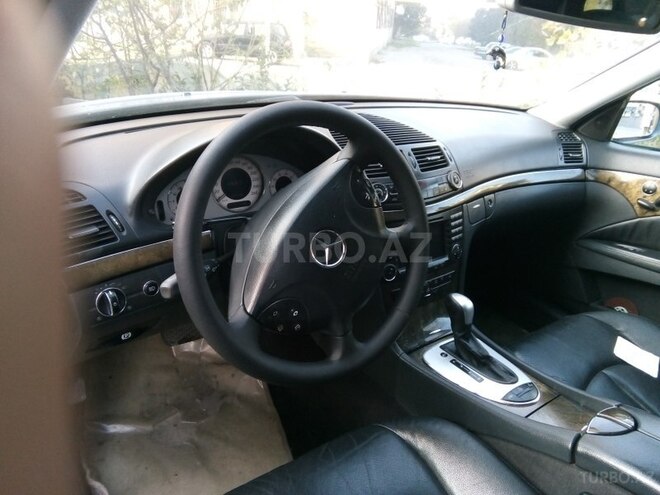 Mercedes E 320 2004, 162,000 km - 3.2 l - Bakı