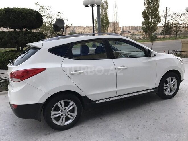 Hyundai ix35 2011, 97,000 km - 2.0 l - Bakı