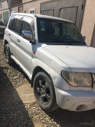 Mitsubishi Pajero io 2001, 228,000 km - 2.0 l - Bakı
