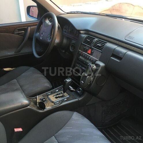 Mercedes E 270 2000, 285,679 km - 2.7 l - Bakı
