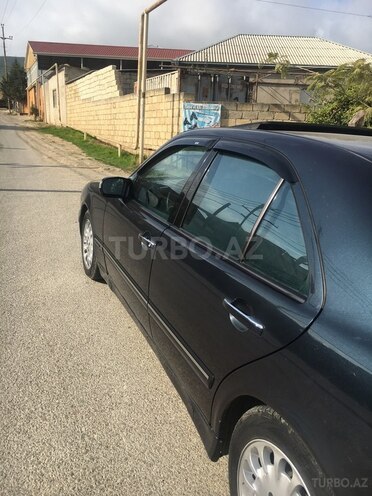 Mercedes E 270 2000, 285,679 km - 2.7 l - Bakı