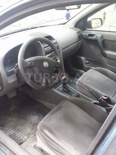 Opel Astra 1998, 300,000 km - 2.0 л - Bakı