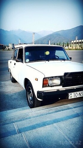 LADA (VAZ) 2107 2005, 145,000 km - 1.6 л - Qax
