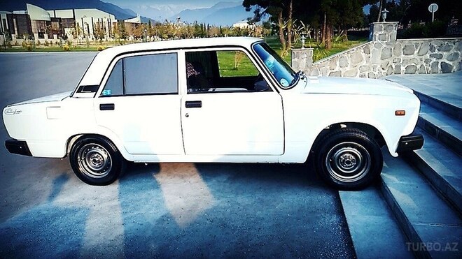 LADA (VAZ) 2107 2005, 145,000 km - 1.6 л - Qax