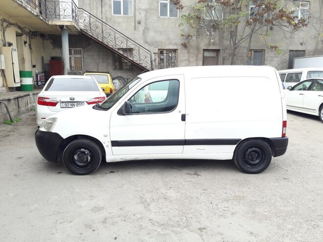 Peugeot Partner 2007, 326,000 km - 1.9 l - Bakı