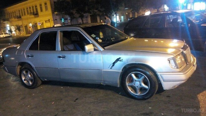 Mercedes E 200 1992, 180,000 km - 0.2 л - Bakı
