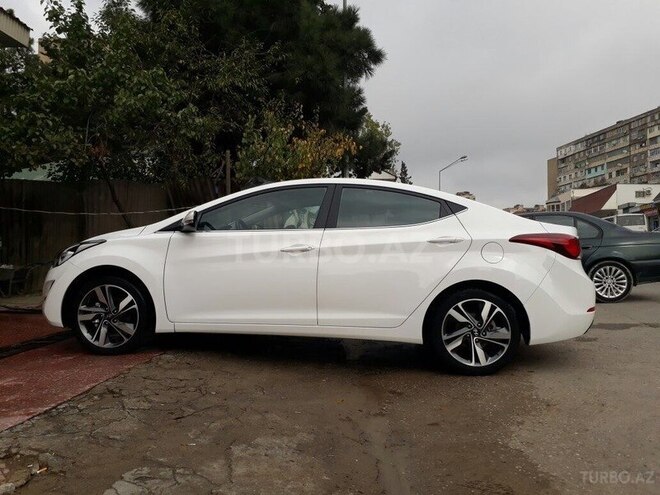 Hyundai Elantra 2015, 25,000 km - 1.8 l - Bakı